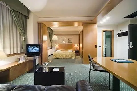 فنادق أونا سينشري ميلانو ميلان
