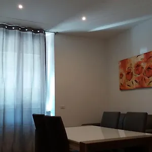Apartament Livings Lazzaroni, Mediolan
